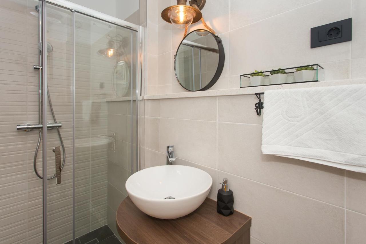 Amaizing Apartment Near Airport Kaštel Štafilić Екстериор снимка